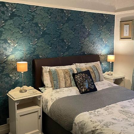 Esjays At Knowles House Bed & Breakfast Lytham St Annes Bagian luar foto